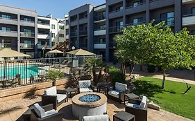 Courtyard By Marriott Phoenix Airport